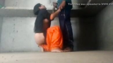 देसी कामवाली लड़की की गांड मारी भोला चोकीदार ने नये बन रहे मकान में