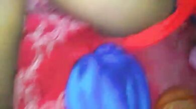 गर्लफ्रेंड की टाइट वर्जिन चूत चोदने से पहले बॉयफ्रेंड ने की पूसी लिकिंग