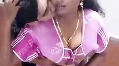 केबल वाले लड़के से प्यासी मल्लू भाभी का हॉट रोमांस वीडियो