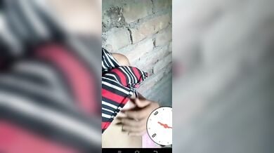 देसी चूची दिखाई विलेज गर्ल ने व्हाट्सएप्प कॉल में