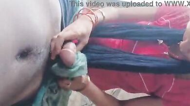 गाँव की सेक्सी विलेज लेडी ने मस्त लंड चूसा