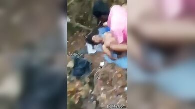 आंध्रा देहाती लड़की को जंगल में नंगी चोदा और उसका एमएमएस भी बनाया