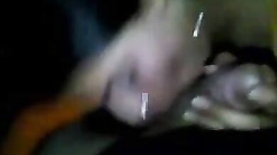 लौड़े पर जीभ घुमा घुमा कर चूसा हॉट गर्ल ने