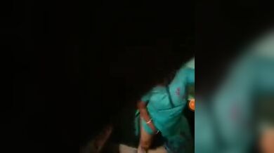 सस्ते लॉज में मोटी तमिल बीवी ने पति को दिया ब्लोजॉब