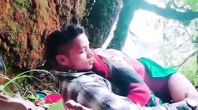 यंग बॉय ने मुहं में और चूत में लंड दिया देसी चीटिंग आंटी के