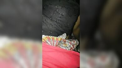 रात में आंटी की गीली चूत चाटने का भतीजे ने लिया मजा