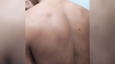 साथ में नहाने के लिए भाभी देवर को बाथरूम ले गई