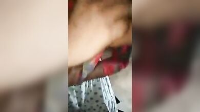 मस्ती मस्ती में जीजाने दबाएं अपनी देहाती साली के बूब्स