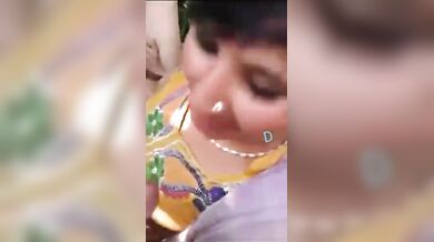 लफंगों ने रंडी को जंगल झाड़ियों में लाकर चोदा