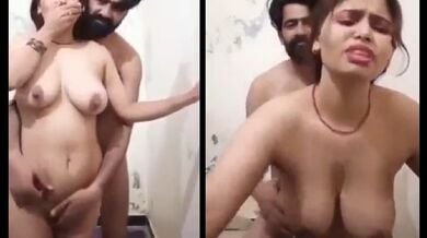 क्सक्सक्स सेक्स मूवी बनते हुए देखे आंटी घबरा रही थी!