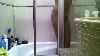 सेक्सी मोहिनी भाभी का लीक्ड बाथरूम वीडियो
