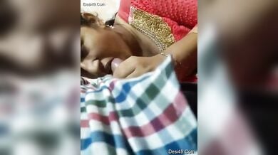 ब्यूटीफुल साली से जीजा ने टॉयलेट में चुसाया अपने लंड का टोपा