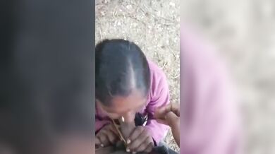 साऊथ इंडियन भाभी ने लंड चूस के पानी निकाला