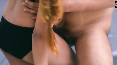 इंडियन फैशन मॉडल्स ने शो से पहले किया हॉट रोमांस!