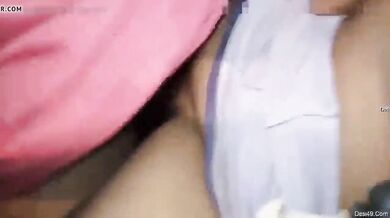 आदिवासी सेक्सी भाभी ने लंड हिला के चूत में डलवाया