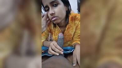 सेक्सी विलेज गर्ल ने लंड सक किया