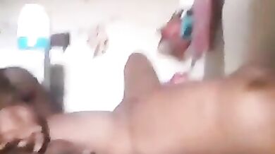 इंग्लिश सीजर पोज में देसी देहाती कपल की चुदाई