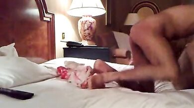 दुबला पतला इंडियन आदमी चुदाई में गोरी, मोटी ब्रिटिश औरत पर पड़ा भारी!