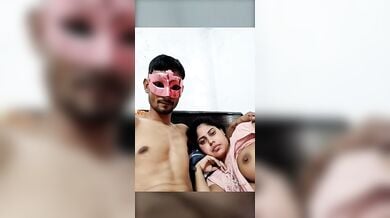 पैसे के लिए देसी बुर का वीडियो बनाया भाभी ने
