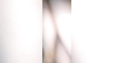 मोटी बीवी की कंडोम लगाकर पति ने की चुदाई