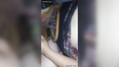 रात में पति का लंड चूस चूसकर बीवी ने उसे गिला कर दिया