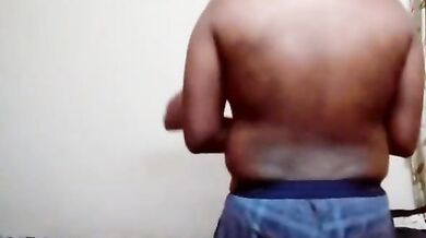 बीवी के सलवार का नाडा छोड़कर उसे अधनंगी कर पति ने किया हॉट रोमांस