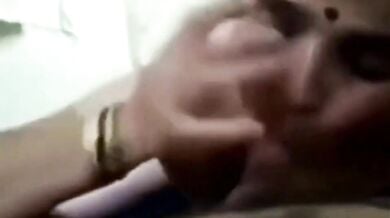 देसी कामवालियों के लंड चूसने की सेक्स क्लिप