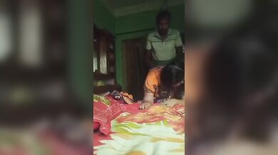 चुदक्कड इंडियन हाउसवाइफ ने गेस सिलिंडरवाले का लंड लिया