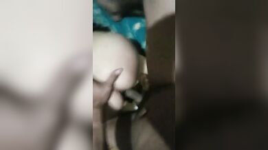 गोरी गांड इंडियन गर्लफ्रेंड की डॉगी स्टाइल में जबरदस्त चुदाई