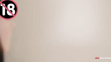 कॉलेज से घर आकर बेटी सीधे बाथरूम में जाकर अपने स्टेप डैड से चुदने लगी