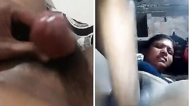 हवस से भरी चूत में बेलन डाला भाभी ने खड़े लंड को देख के