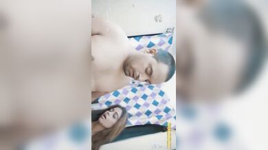 आदमी ने लिया एक साथ दो बहनों को चोदने का मजा