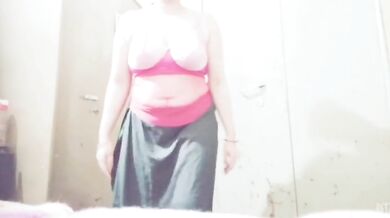 लाइव केम में मुजरा कर के चूत दिखाई तेलुगु लेडी ने