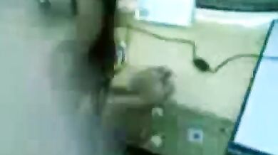आदमी ने की अपने दोस्त की कॉलेज गोइंग बेटी की चुदाई