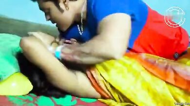 मेहमान आए शहरी बाबू ने रात में लिया यजमान की देहाती घरवाली के जिस्म का मजा
