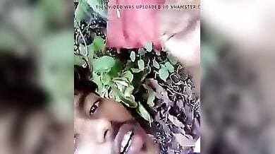 बिहारी भौजी खुले में चुदवाई लवर से (बोला लोलीपोप लागेला)