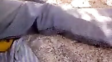 दो लड़कों ने की अपने गांव वाली लड़की की खेत में चुदाई