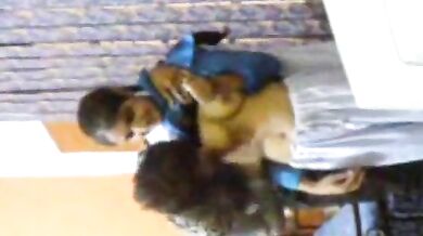 कॉलेज यूनिफॉर्म पहनी स्टूडेंट के बूब्स और चूत टीचर ने सहलाए