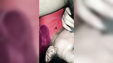 पानी पूरी वाले की बीवी के मुहं में काले लंड को घुसा के लोलीपोप सकिंग करवाया