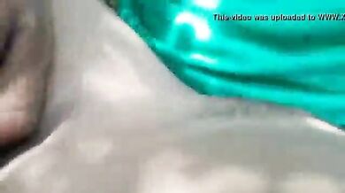 रोड किनारे झाड़ियों में चुदती देहाती प्रेमिका बोली, “गिरा दीजिए ना!”