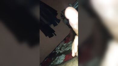 देवर का लंड तेल लगा के हिलाया भाभी ने