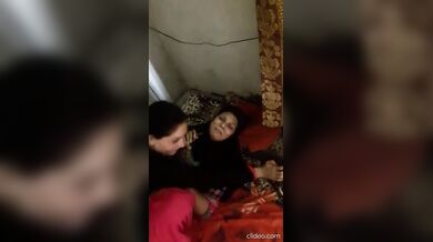 इंडियन औरतों की नंगी हरकतों का कंपाइलेशन वीडियो