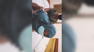 हिजाब के साथ मास्क पहनकर यार से चुदती पाकिस्तानी बीवी नगमा