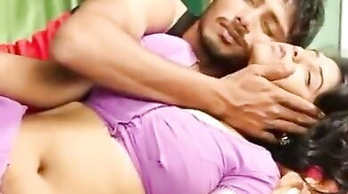 साड़ी पहनी सेक्सी भाभी के साथ हॉट रोमांस करता देवर