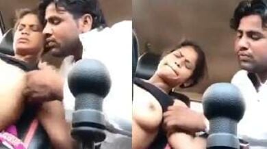 ओला ड्राईवर ने गाडी में लड़की के बूब्स चुसे