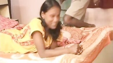 घरवालों के गैरहाजिरी में बहू ने किया ससुर के साथ बिस्तर गर्म!