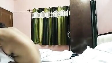 ऑफिस के सुगर डेडी के साथ मराठी भाभी की चुदाई का पोर्न क्लिप