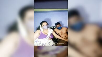 सेक्सी बीबीडबल्यु आंटी का लाइव वेबकेम सकिंग