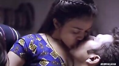 सेक्सी इंडियन वाइफ ने किया पति और बॉयफ्रेंड के साथ हॉट थ्रीसम रोमांस