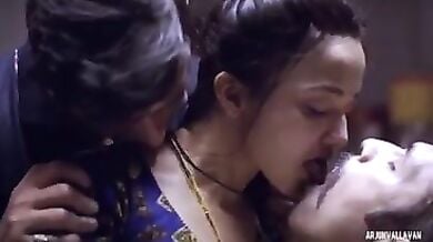 सेक्सी इंडियन वाइफ ने किया पति और बॉयफ्रेंड के साथ हॉट थ्रीसम रोमांस